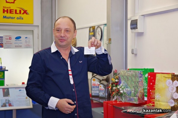 7 казанлъчани удариха късмета за  Ferrari в Коледната томбола на Автосервиз “Мончев-90“