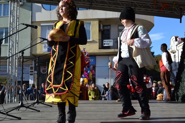 Коледарска благословия за Казанлък