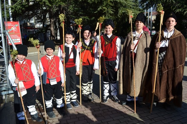 Коледарска благословия за Казанлък