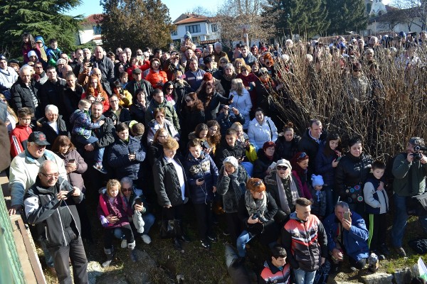 Рекорден брой смелчаци на Богоявление в Казанлък
