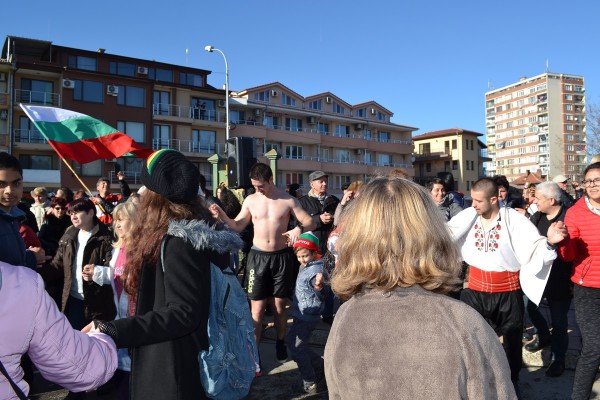 Рекорден брой смелчаци на Богоявление в Казанлък