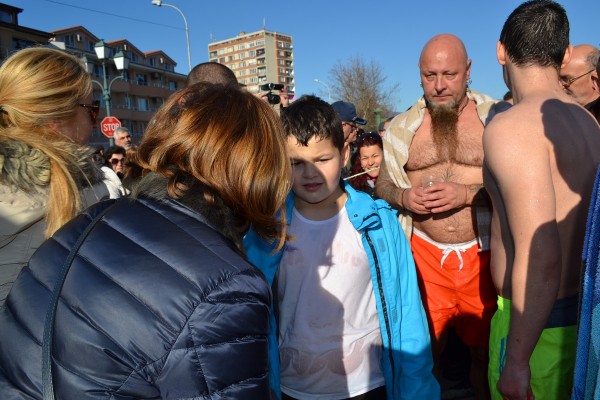 Рекорден брой смелчаци на Богоявление в Казанлък