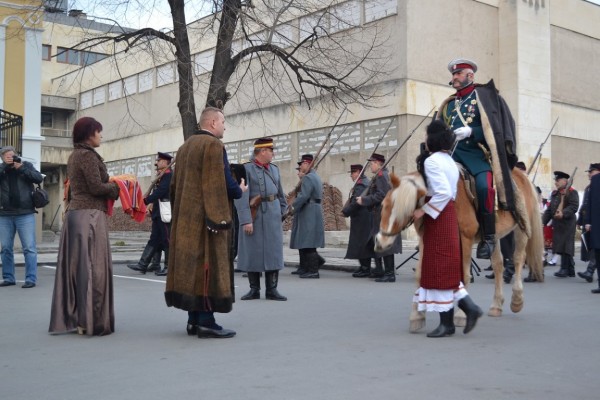 За първи път историческа възстановка – спектакъл „От война към мир“