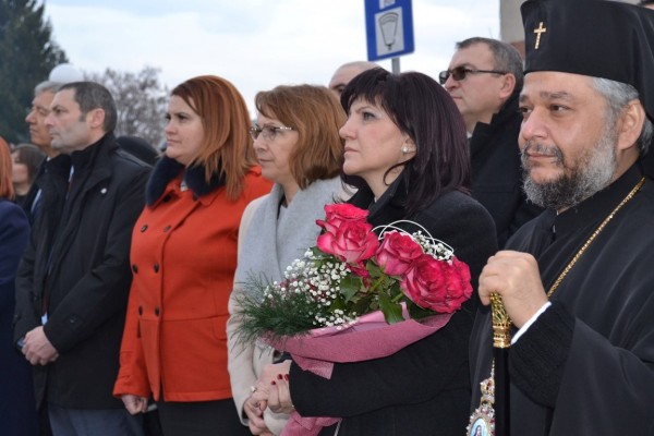 За първи път историческа възстановка – спектакъл „От война към мир“