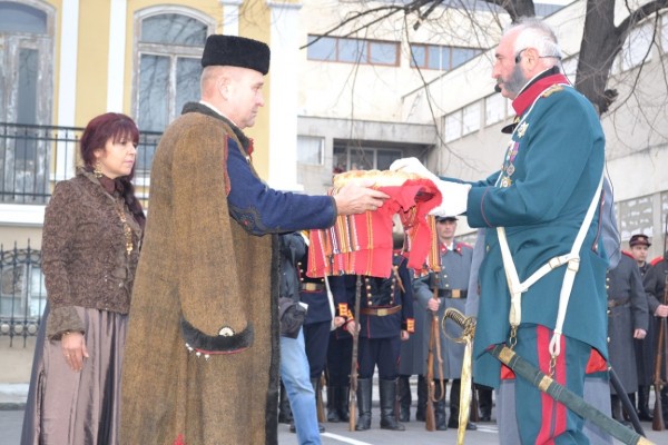За първи път историческа възстановка – спектакъл „От война към мир“