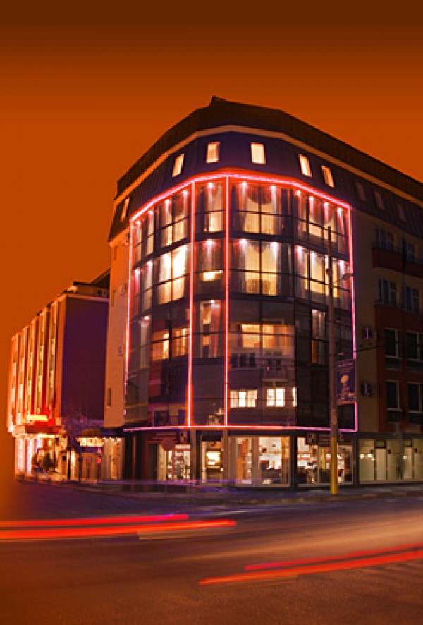 Хотел “ПАЛАС“ стана първият 4-звезден хотел в Казанлък