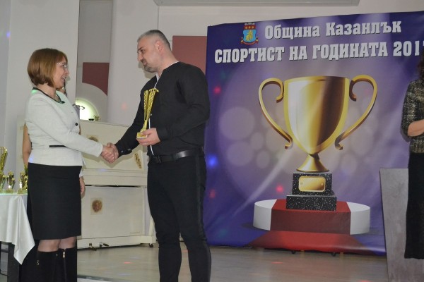 Ружди Ружди и Елица Баракова са №1 в спорта на Казанлък за 2017