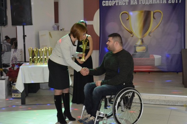 Ружди Ружди и Елица Баракова са №1 в спорта на Казанлък за 2017