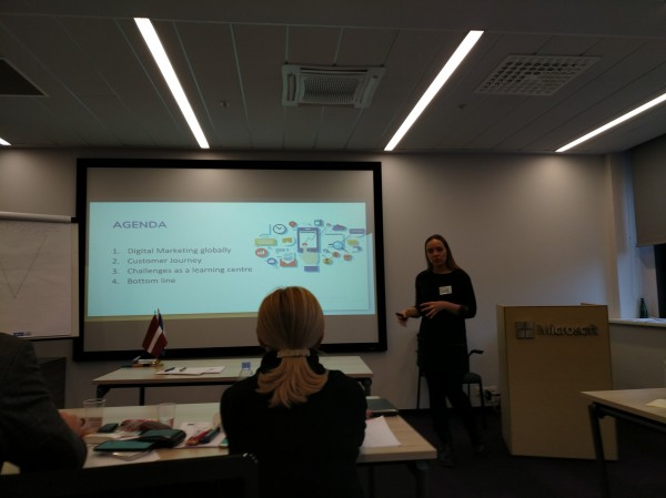 Практически обучения по дигитални умения за МСП  в Регионалната библиотека в Стара Загора