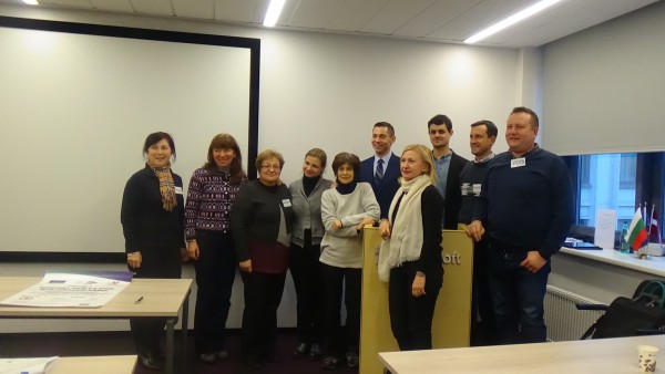 Практически обучения по дигитални умения за МСП  в Регионалната библиотека в Стара Загора