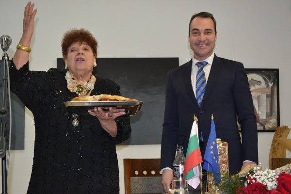 Кметът Галина Стоянова приветства първото издание „На баница“ за 2018г.