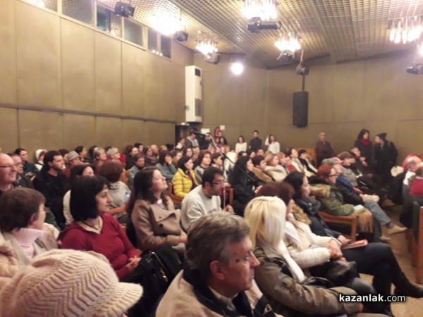 Мадлен Алгафари за нещата, които ни пишат и посланията по Пътя