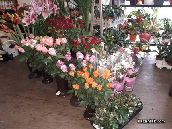 Вино, рози и преди всичко любов!