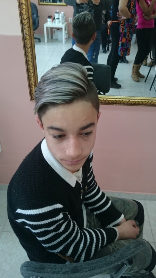 Модерни прически сътвориха в ПГ “Академик Петко Стайнов“