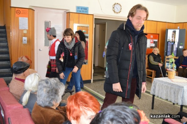 Мартенички и усмивки в Дома за стари хора