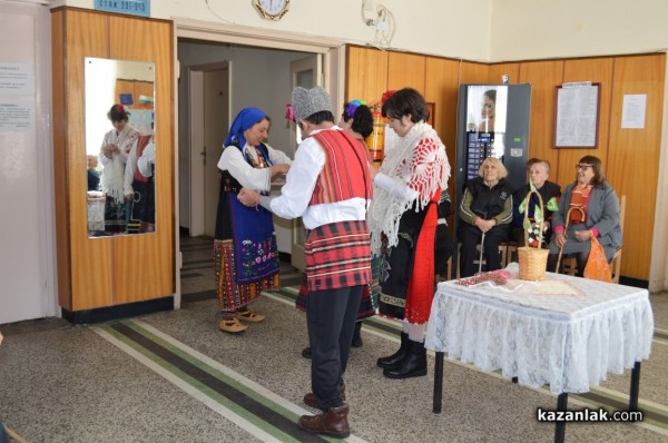 Мартенички и усмивки в Дома за стари хора