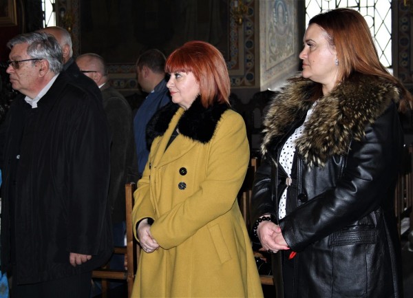 С тържествен молебен отбелязаха рождения ден на митрополит Киприян