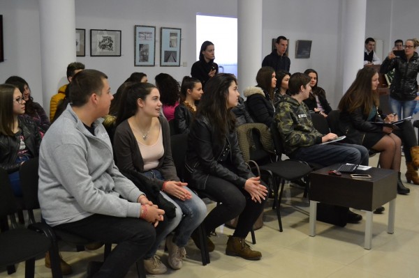 Среща на младите с местната управа