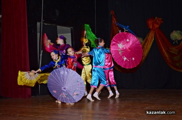 „Музиката облагородява душите“