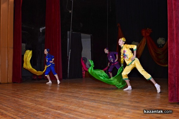 „Музиката облагородява душите“