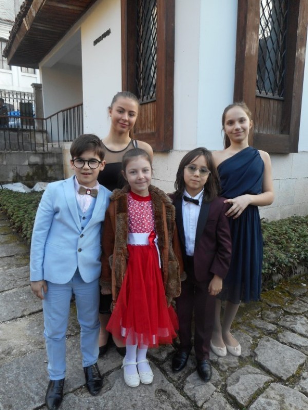 Седем награди за пианистите на Елена Юлиянова в Шумен