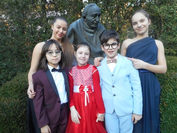 Седем награди за пианистите на Елена Юлиянова в Шумен