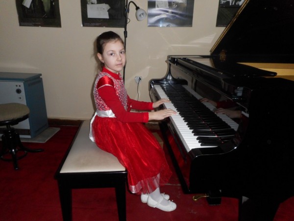 Седем награди за пианистите на Елена Юлиянова в Шумен