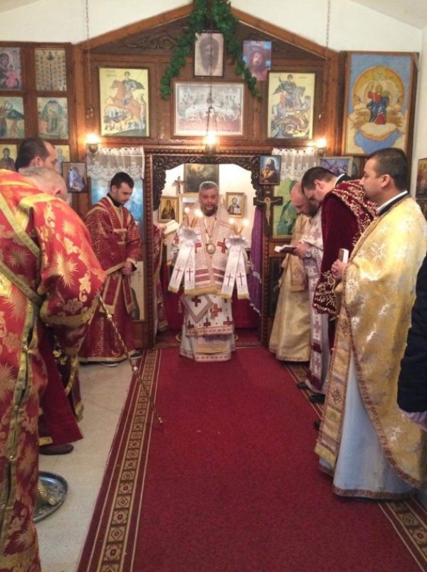 Старозагорският митрополит отслужи литургия в църквата в Осетеново