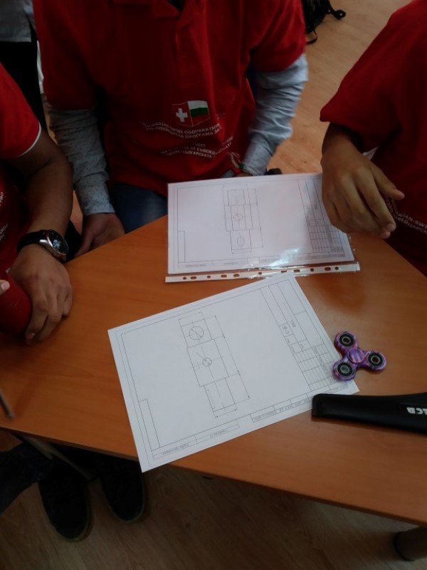 Технически предизвикателства за учениците на  ПГ „Иван Хаджиенов“