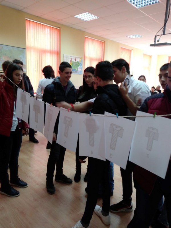 Технически предизвикателства за учениците на  ПГ „Иван Хаджиенов“