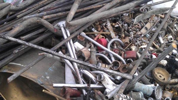 Мъж от сливенско изкупува метали незаконно / Новини от Казанлък