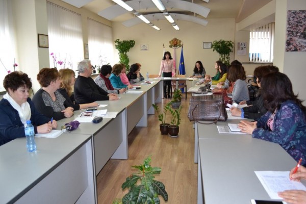 Нови електронни услуги за записване в детски градини и училища в Казанлък