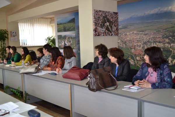 Нови електронни услуги за записване в детски градини и училища в Казанлък