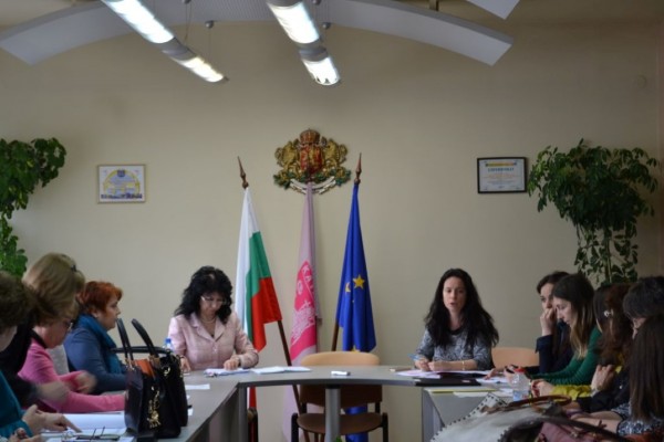 Нови електронни услуги за записване в детски градини и училища в Казанлък