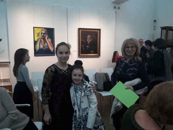 ШИ „Емануил Манолов“ се похвали с успехите на класа на Елена Юлиянова