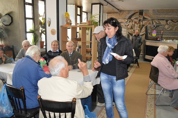 Жените от ГЕРБ - Казанлък с великденска изненада