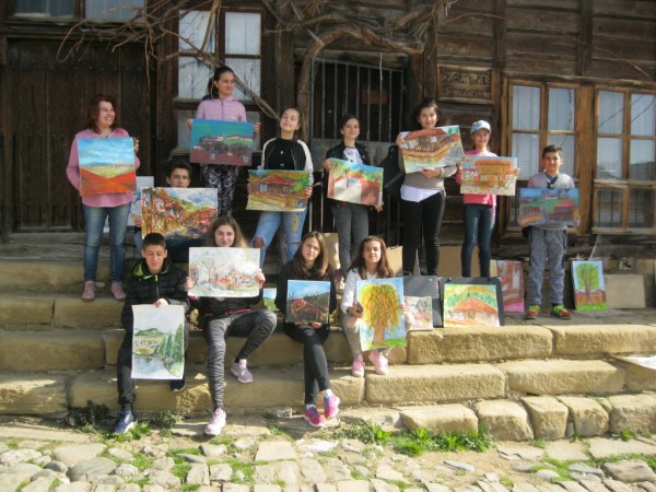 Школа Арт линия с изложба от пленер в Жеравна