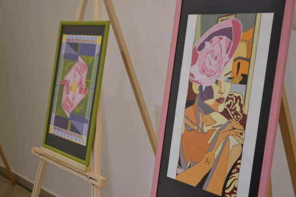 Царица Роза 2017 Цветелина Илиева подари на казанлъчани първата си самостоятелна изложб