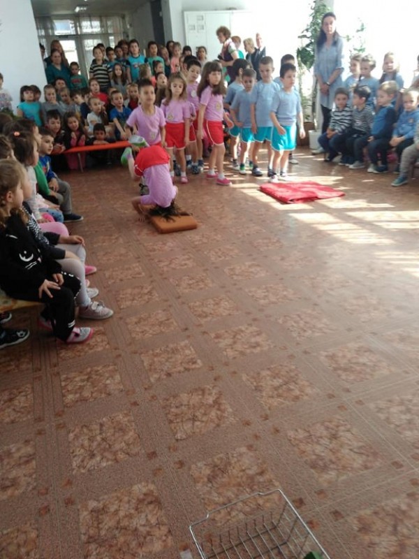 Палавниците от „Юрий Гагарин“ празнуват своя празник