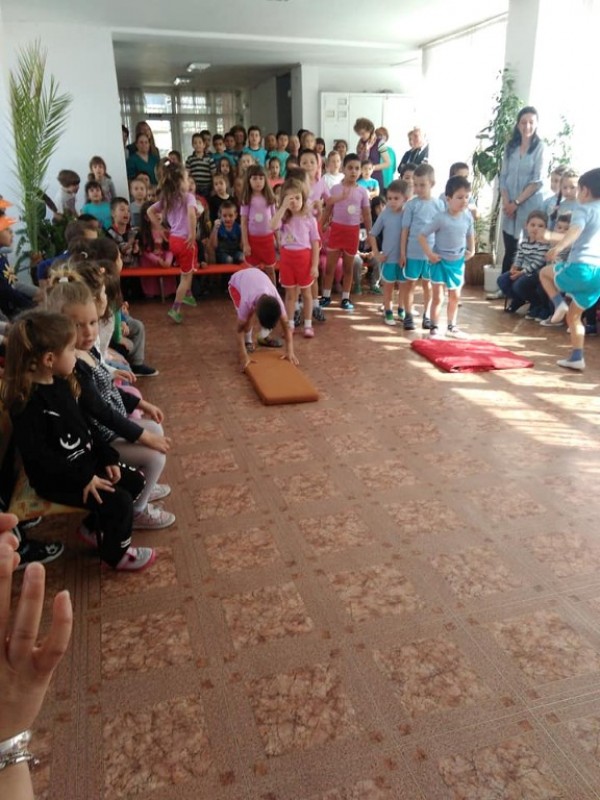 Палавниците от „Юрий Гагарин“ празнуват своя празник