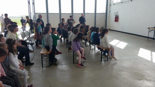 Казанлъшки малчугани очи в очи с авиацията