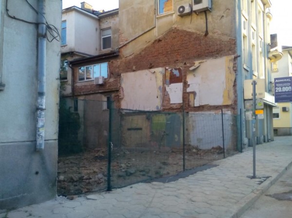 Разрушиха къщата на съратници на Левски в Казанлък