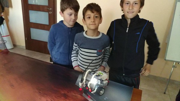 8-годишни казанлъчанчета с участие в научно-техническия фестивал “От винта!“