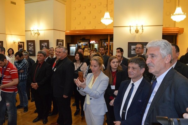 Изложбата „Самолетостроенето в Казанлък“ гостува в Парламента