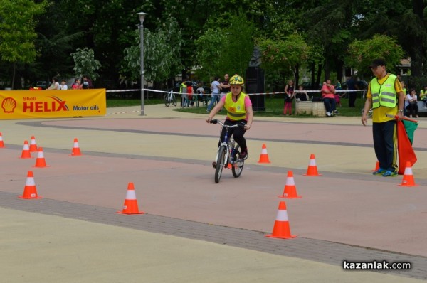 Млади велосипедисти премериха сили на вело празника