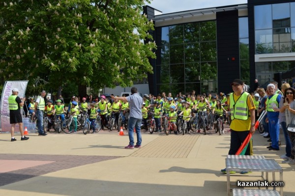 Млади велосипедисти премериха сили на вело празника