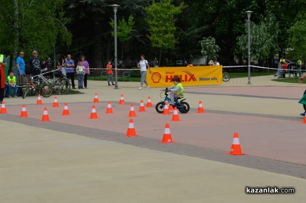 Млади велосипедисти премериха сили на вело празника