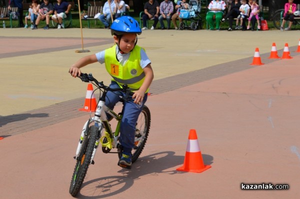 Млади велосипедисти премериха сили на вело празника
