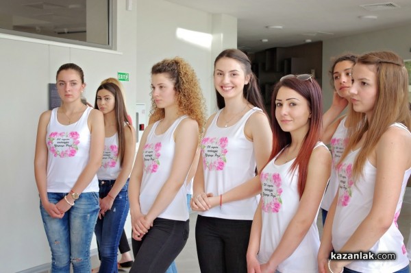 Царица Роза 2018 ще носи рокля на Мариела Гемишева