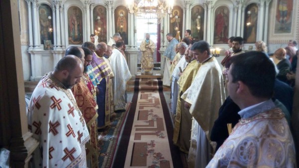 Митрополит Киприан отслужи литургия в Мъглиж